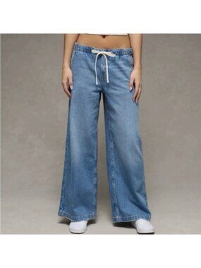 American Eagle Dreamy Drape Strigid Low-Rise Baggy Ultra-Wide Leg Jean XS Short